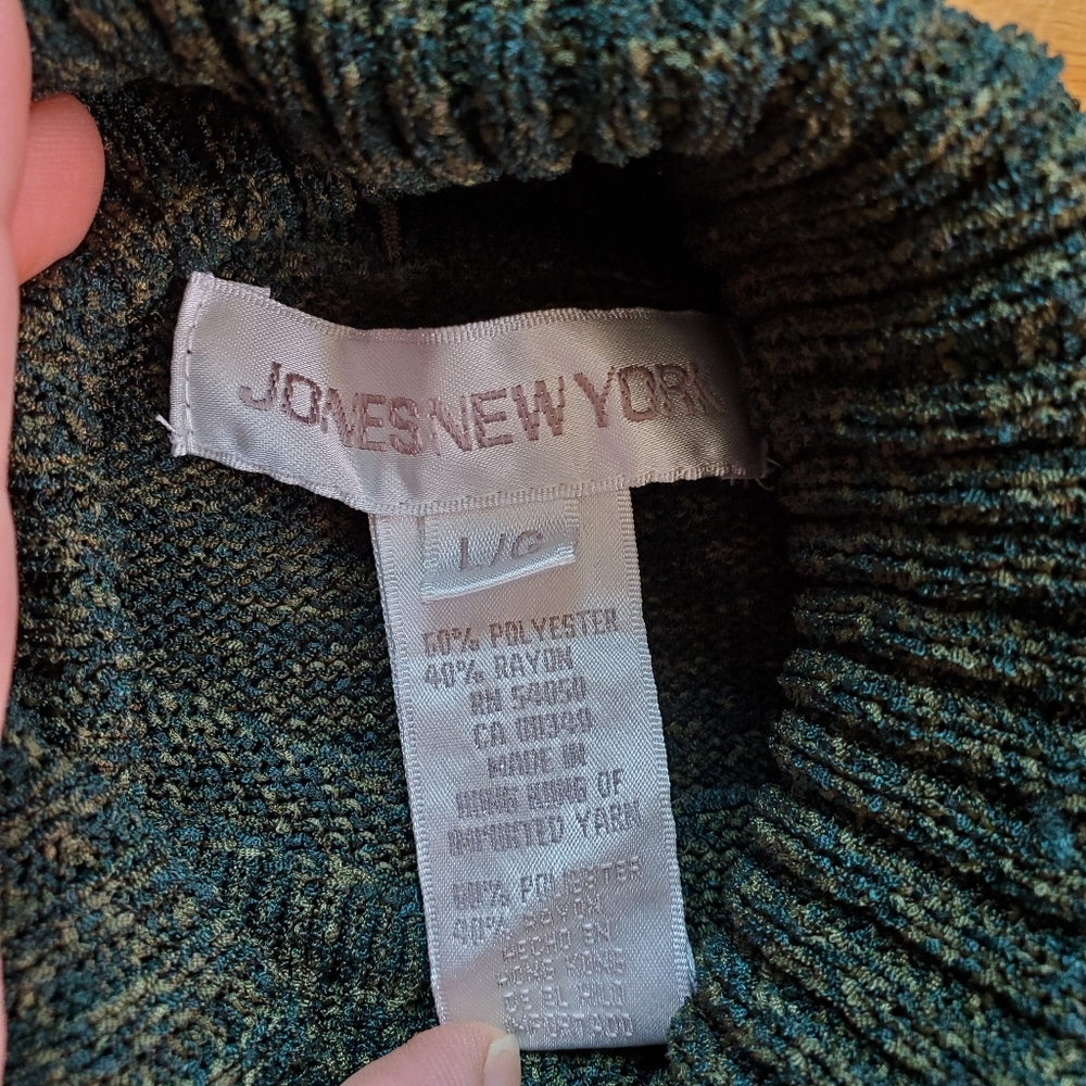 Jones New York Sleeveless Dark Green Turtleneck - Picture 4 of 6